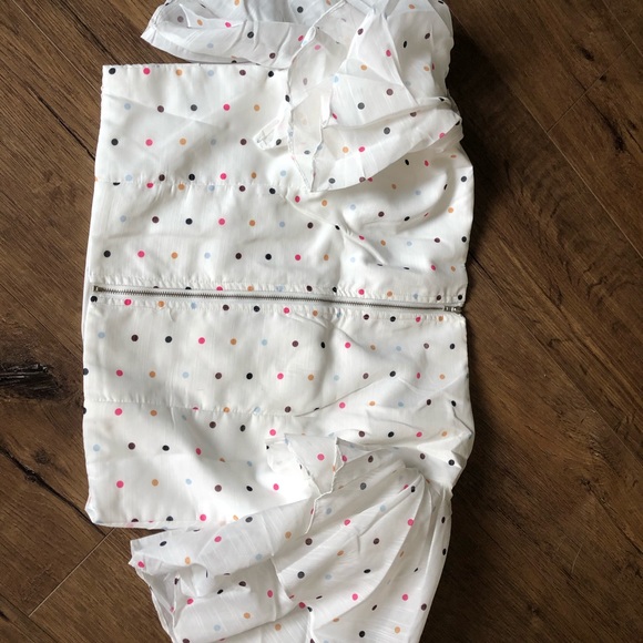 BEULAH-NWT LG Ruffled Polka Dot Blouse - Picture 6 of 8